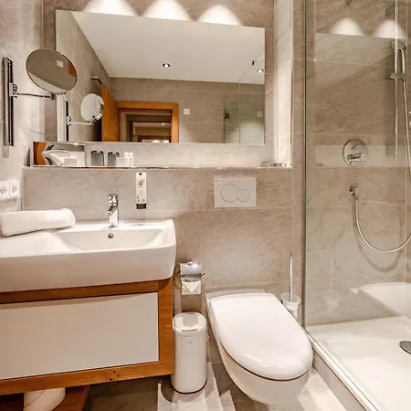 Eibsee Hotel 4*