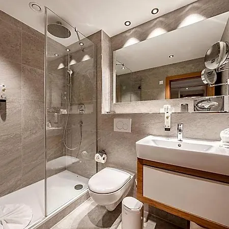 Eibsee Hotel